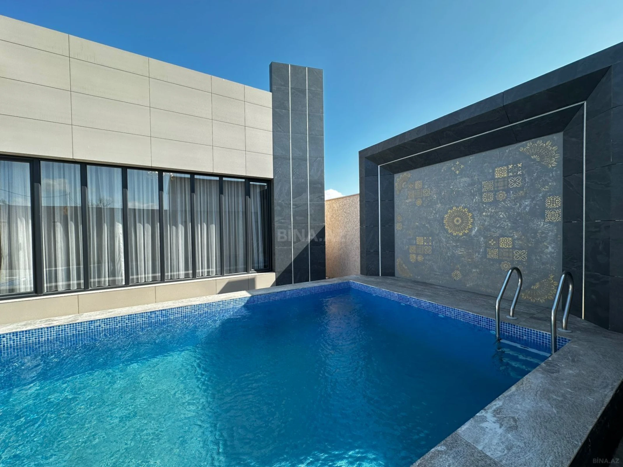 Satılır 4 otaqlı həyət evi 150 m²