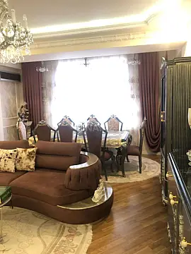 Satılır 5 otaqlı mənzil 150 m² — Bakı, İnşaatçılar 5 otaq 150.00 m²
