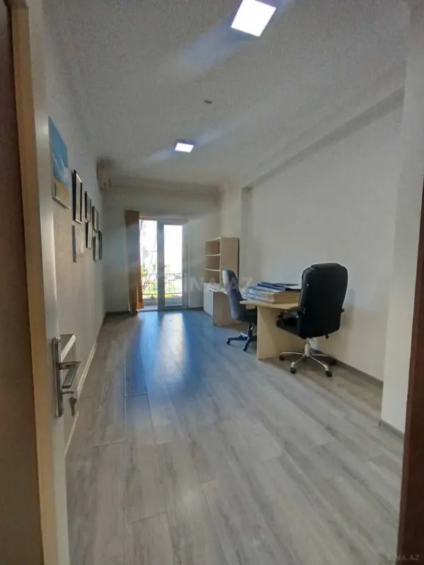 Kirayə verilir 6 otaqlı ofis 320 m²