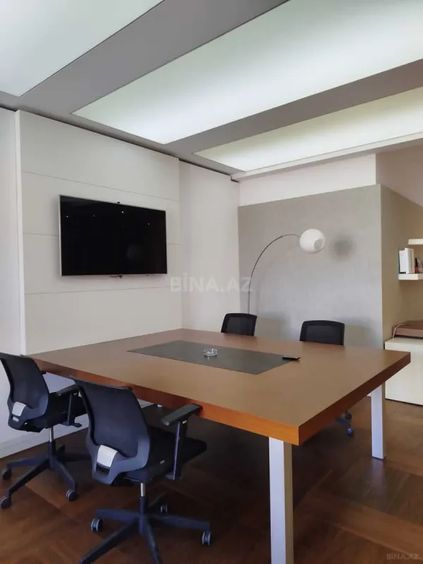 Kirayə verilir 6 otaqlı ofis 320 m²