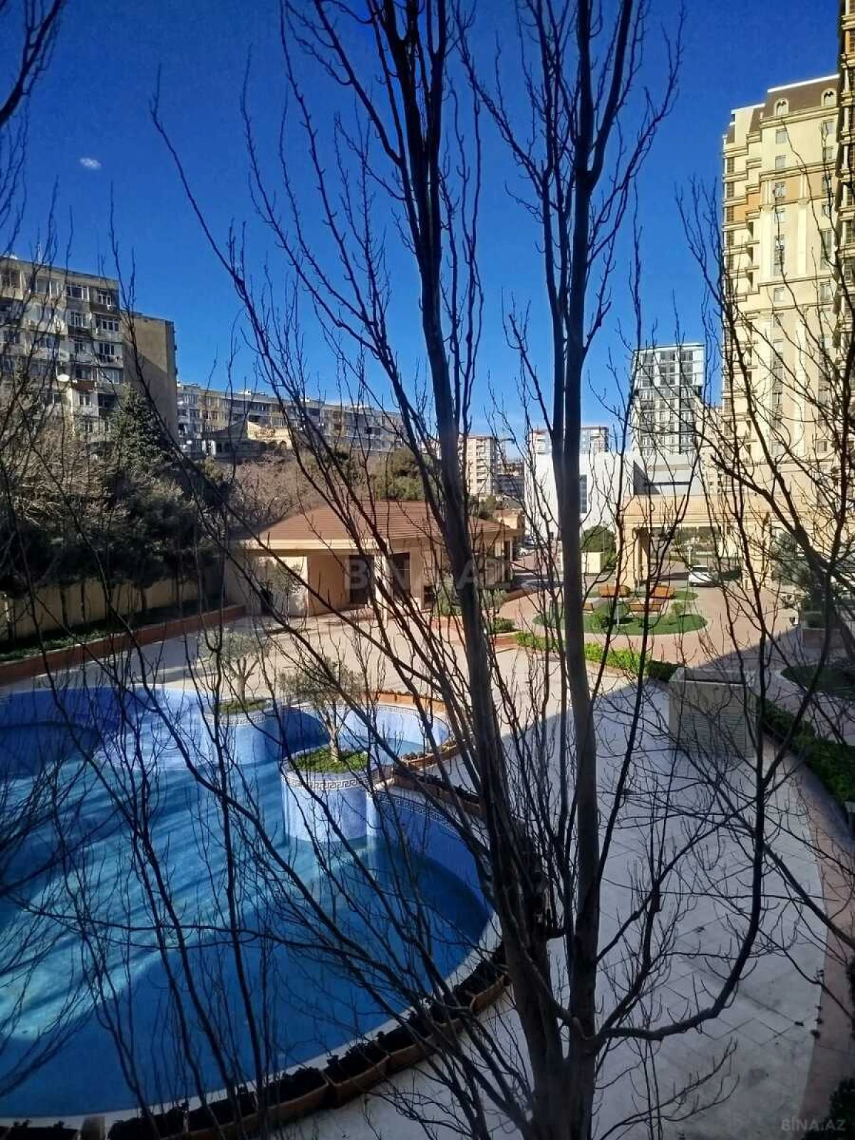 Kirayə verilir 6 otaqlı ofis 320 m²