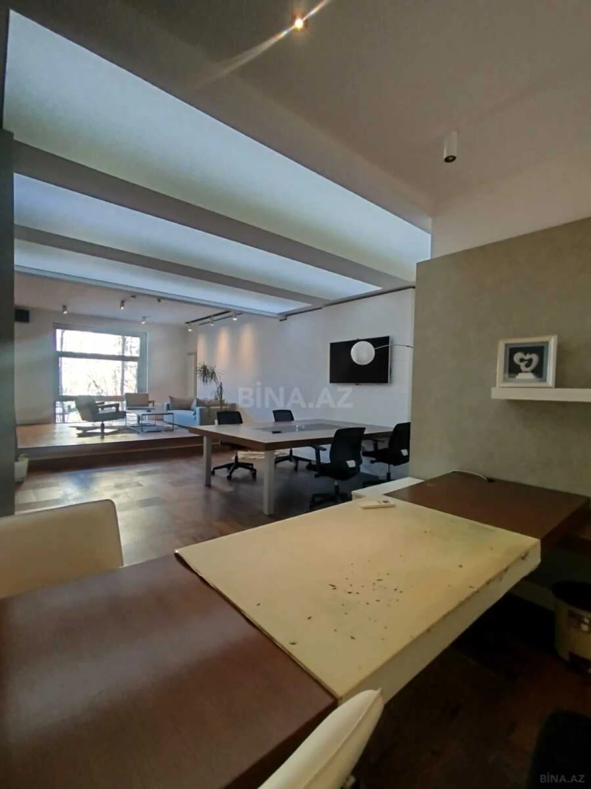 Kirayə verilir 6 otaqlı ofis 320 m²