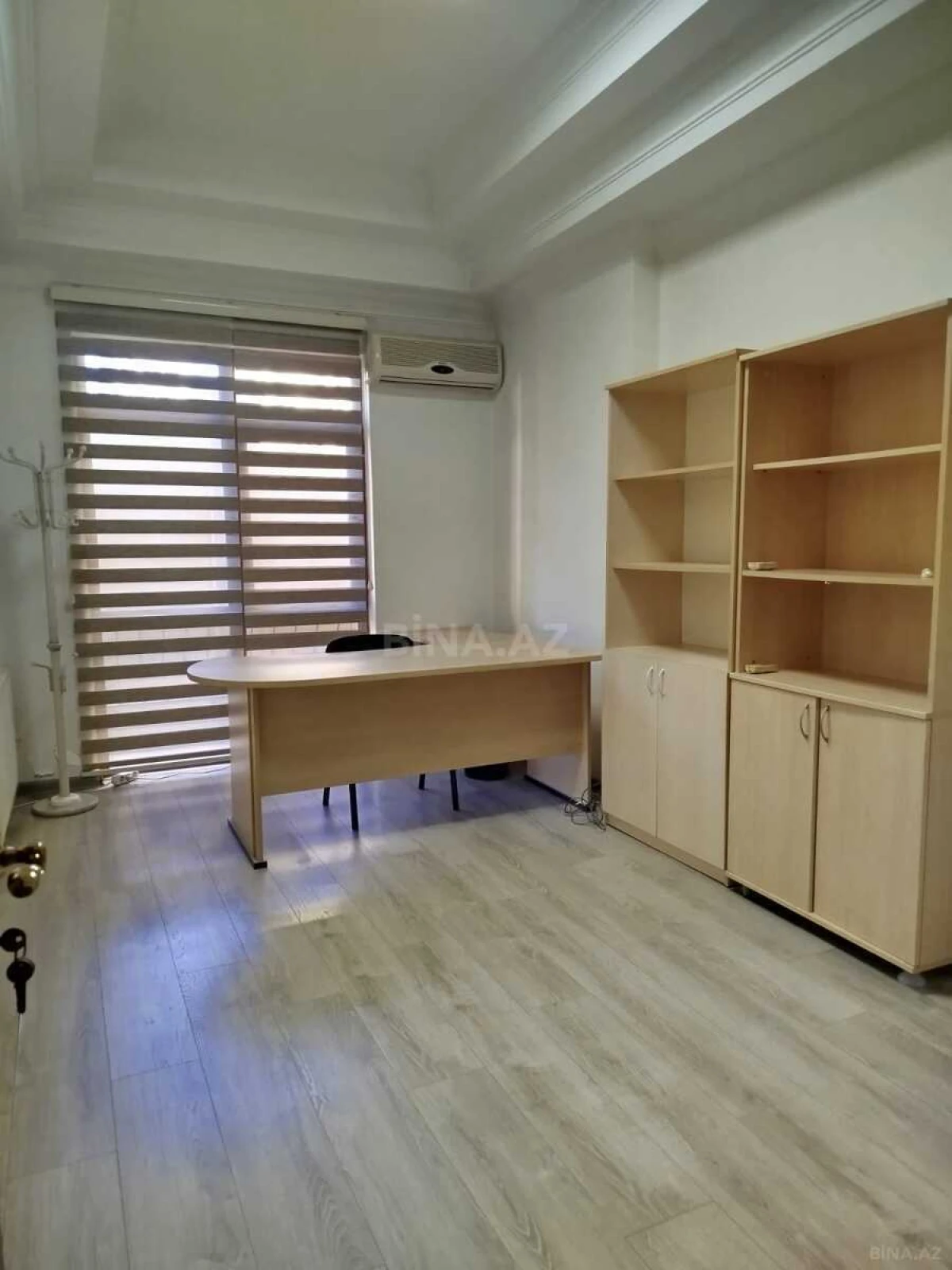 Kirayə verilir 6 otaqlı ofis 320 m²