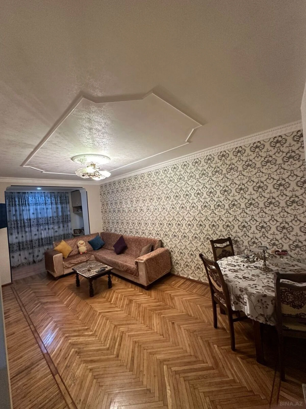 Satılır 4 otaqlı mənzil 100 m²