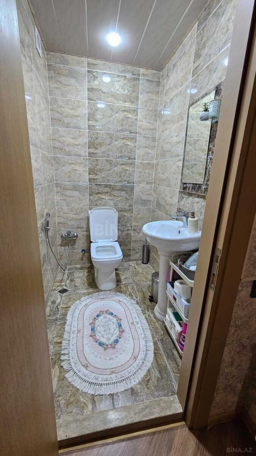 Satılır 3 otaqlı mənzil 121 m²