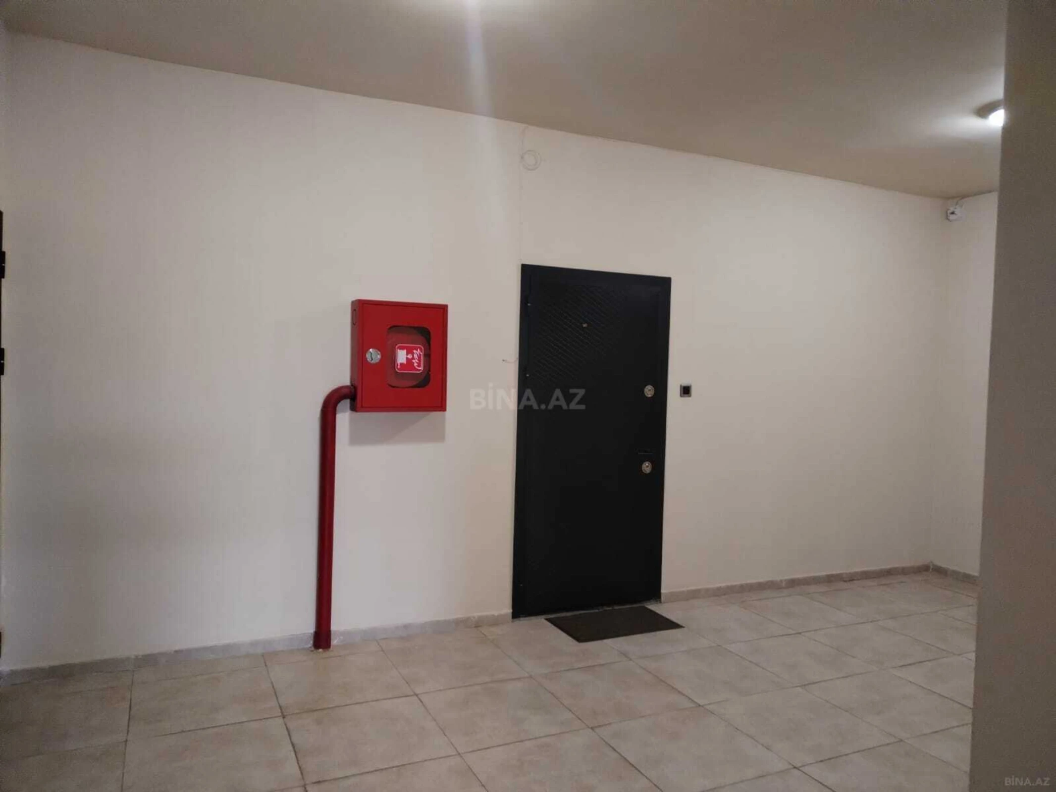 Satılır 3 otaqlı mənzil 121 m²