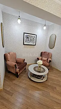 Satılır 3 otaqlı mənzil 121 m²