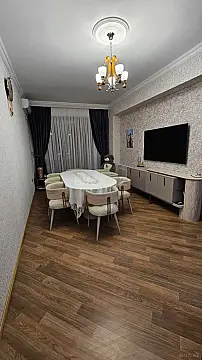 Satılır 3 otaqlı mənzil 121 m²
