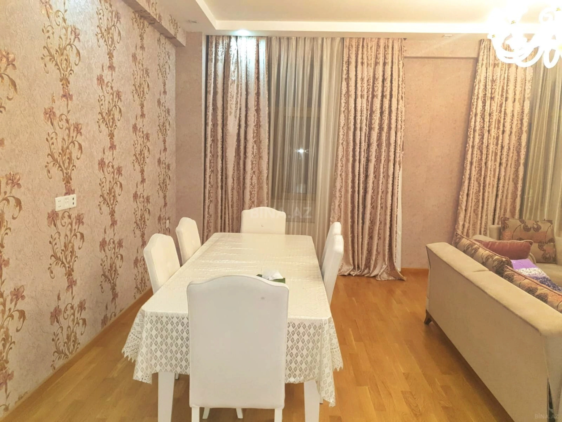 Kirayə verilir 4 otaqlı mənzil 194 m²