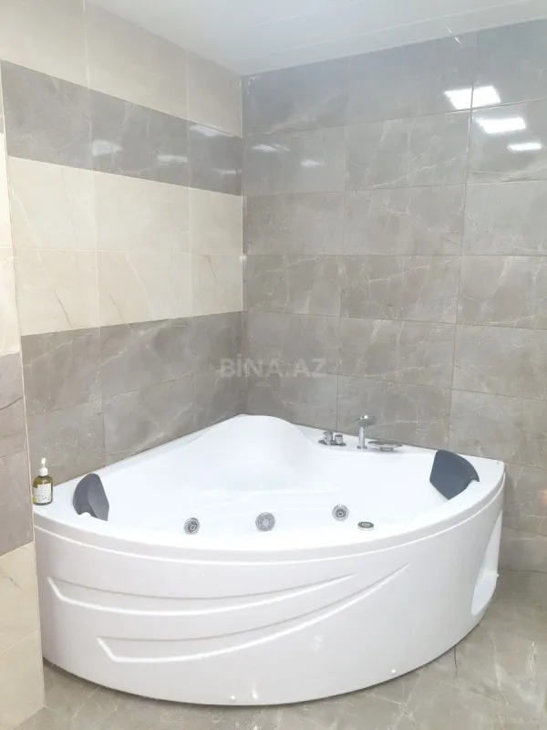 Kirayə verilir 4 otaqlı mənzil 194 m²