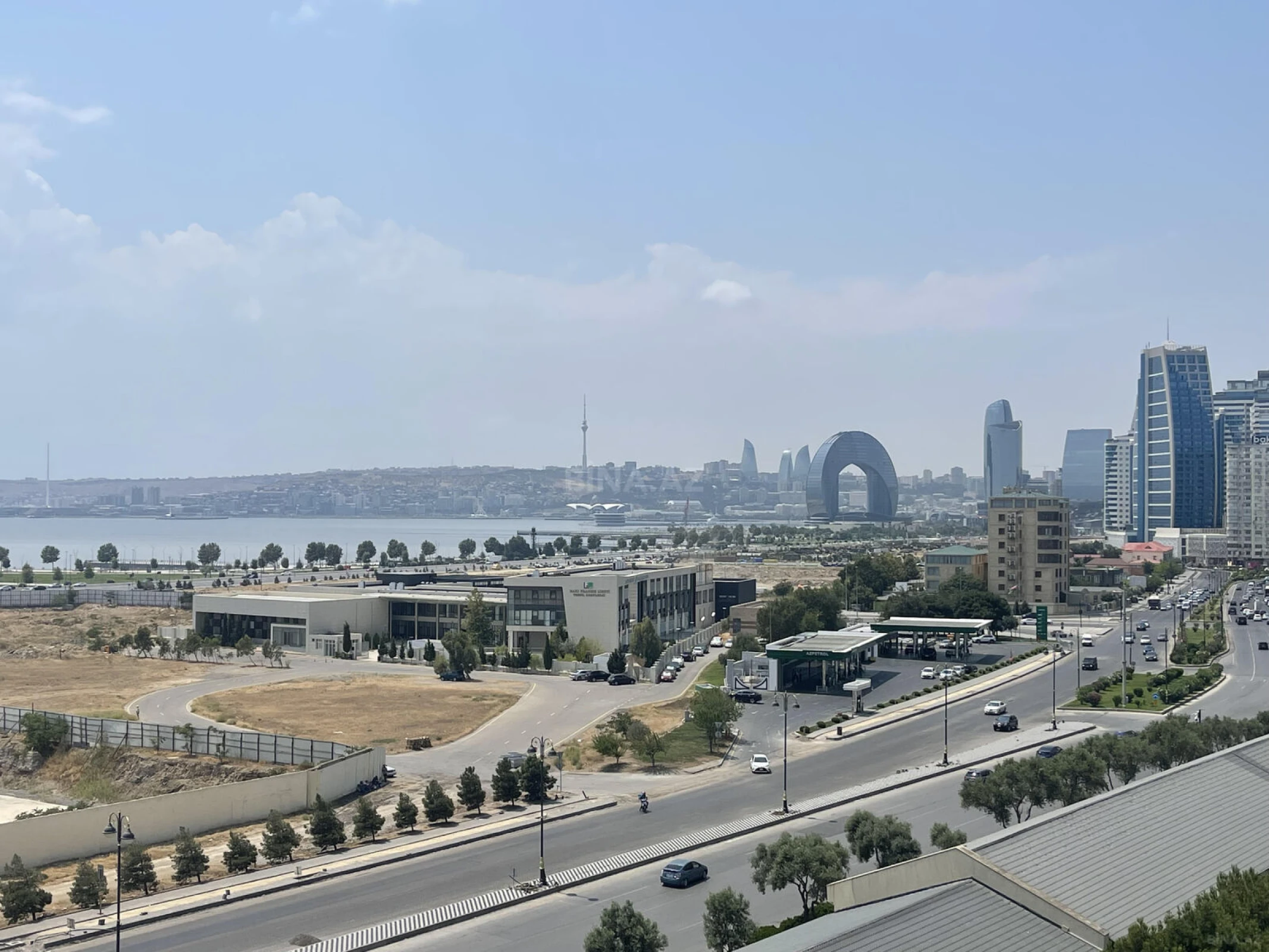 Satılır 3 otaqlı mənzil 140 m²