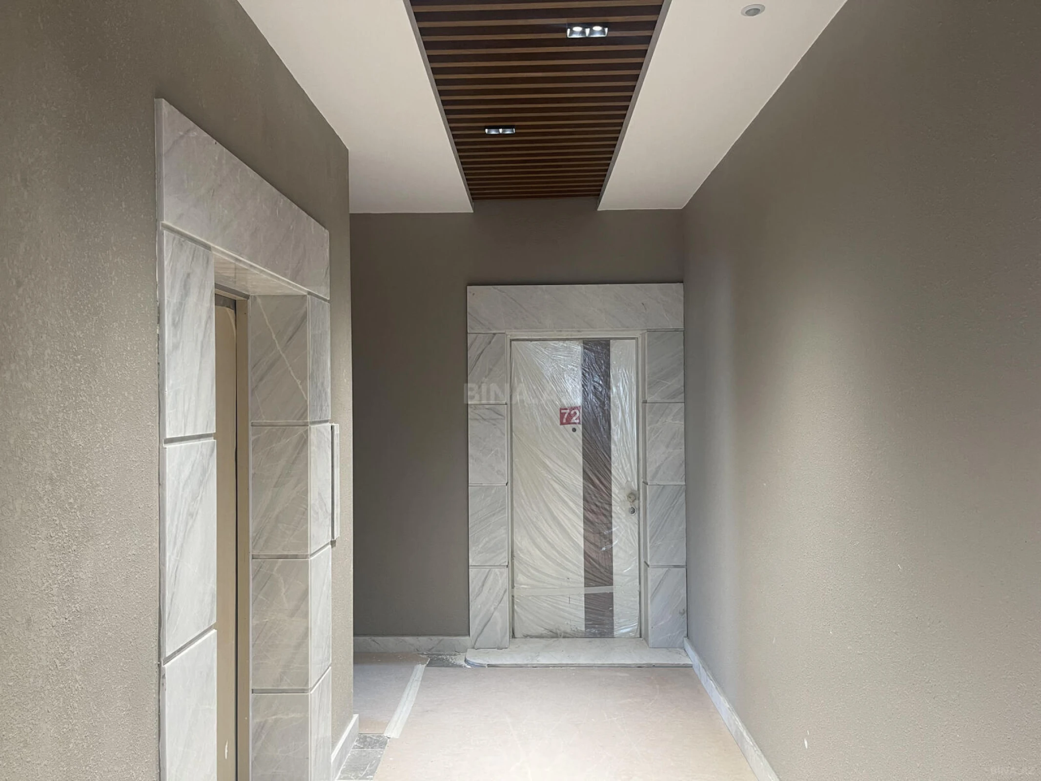Satılır 3 otaqlı mənzil 140 m²