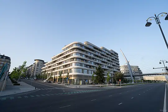 Satılır 3 otaqlı mənzil 140 m²