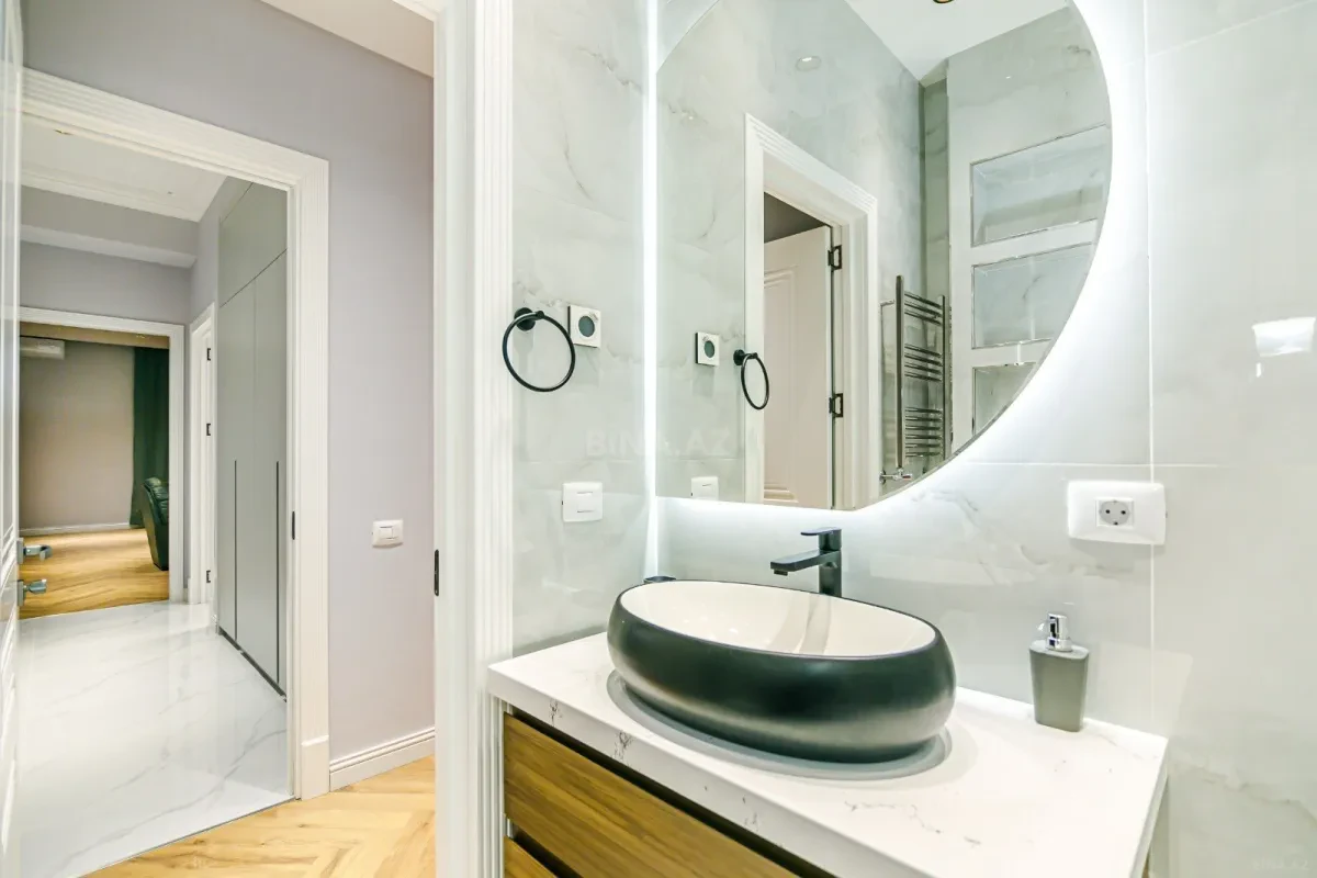 Kirayə verilir 3 otaqlı mənzil 150 m²