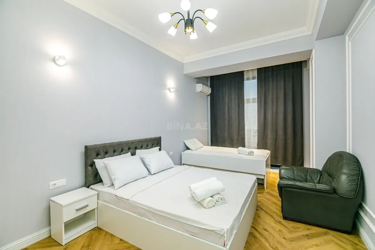Kirayə verilir 3 otaqlı mənzil 150 m²