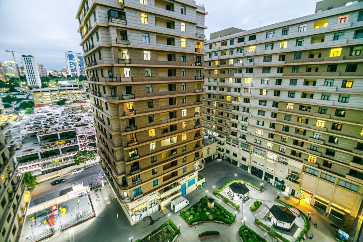 Kirayə verilir 3 otaqlı mənzil 150 m²