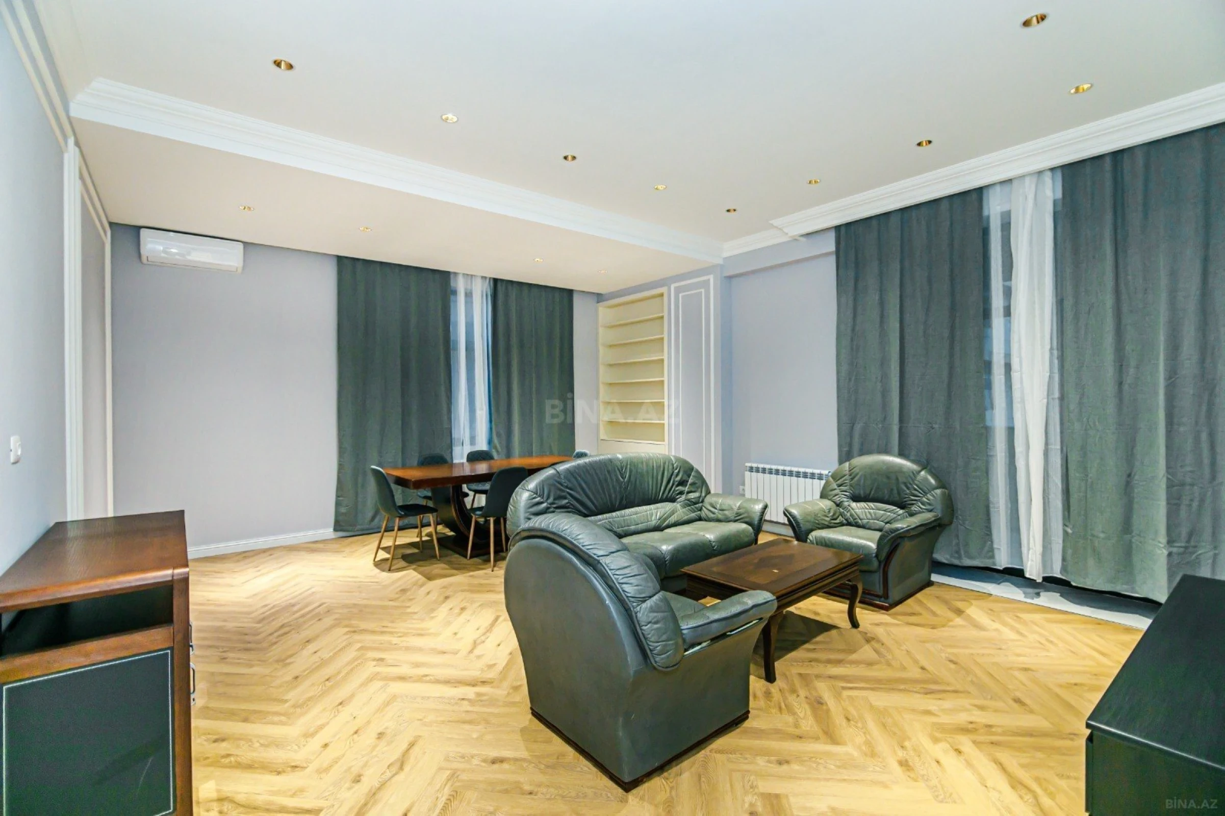 Kirayə verilir 3 otaqlı mənzil 150 m²