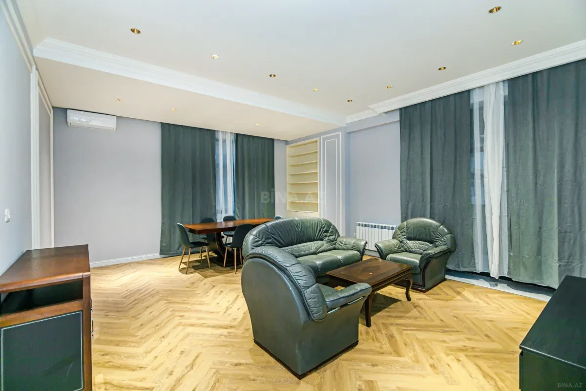 Kirayə verilir 3 otaqlı mənzil 150 m²
