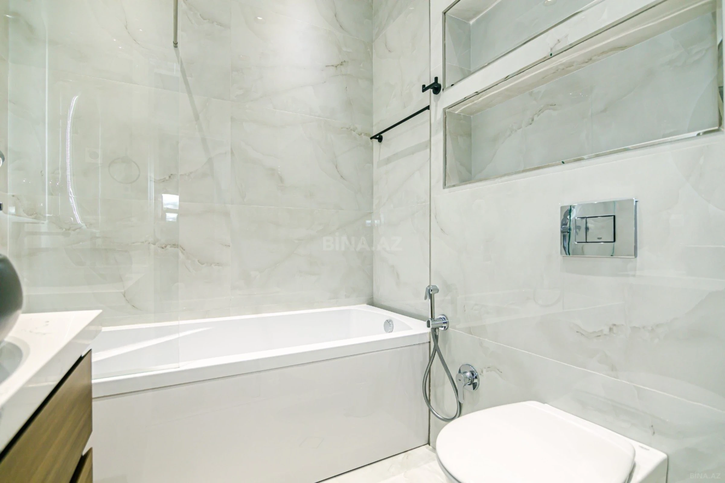 Kirayə verilir 3 otaqlı mənzil 150 m²