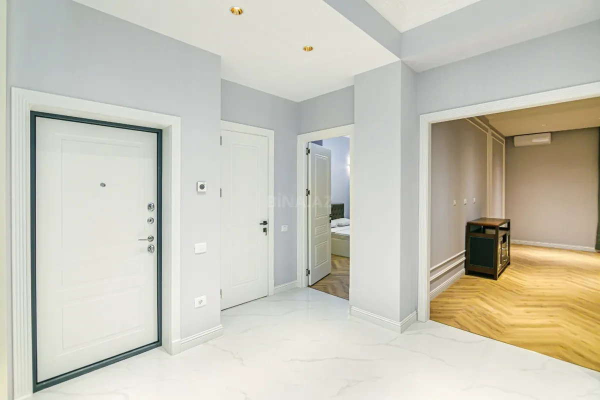 Kirayə verilir 3 otaqlı mənzil 150 m²