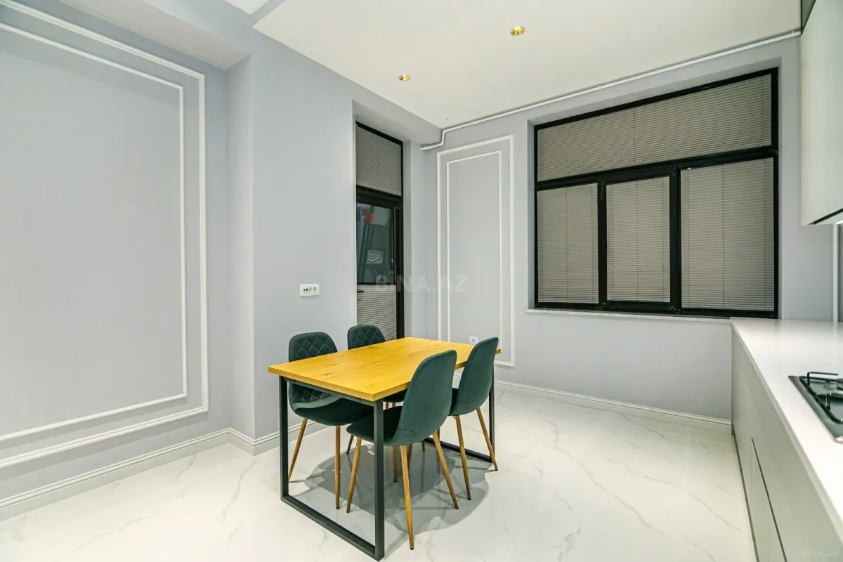 Kirayə verilir 3 otaqlı mənzil 150 m²