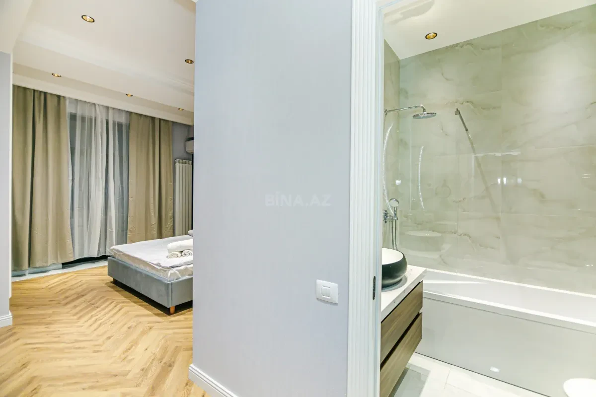 Kirayə verilir 3 otaqlı mənzil 150 m²