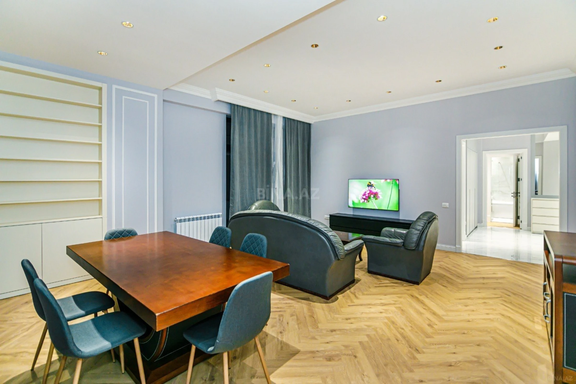 Kirayə verilir 3 otaqlı mənzil 150 m²