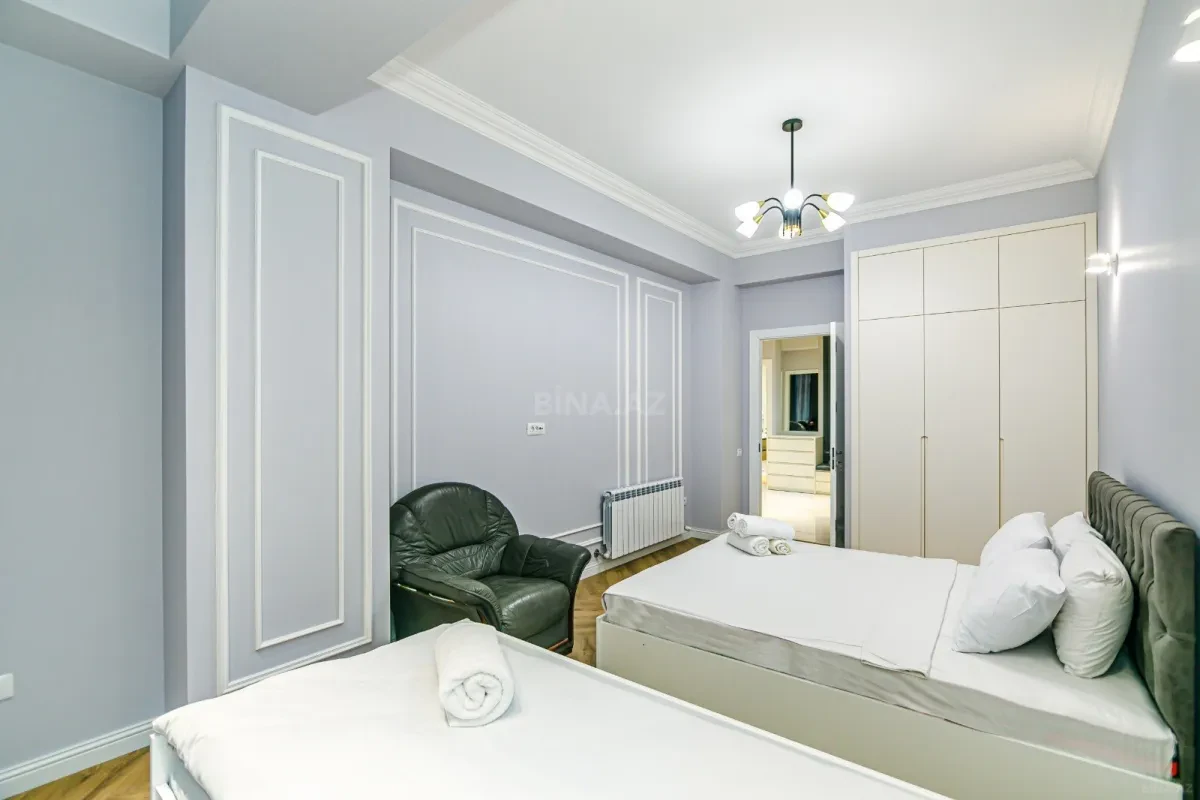 Kirayə verilir 3 otaqlı mənzil 150 m²