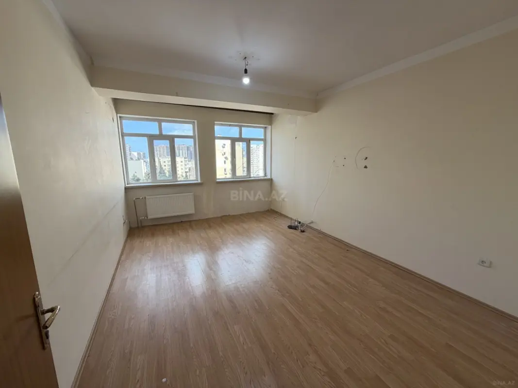 Kirayə verilir 2 otaqlı mənzil 85 m²