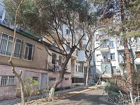 Satılır 2 otaqlı mənzil 55 m²
