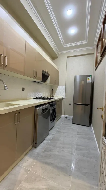 Kirayə verilir 2 otaqlı mənzil 60 m²