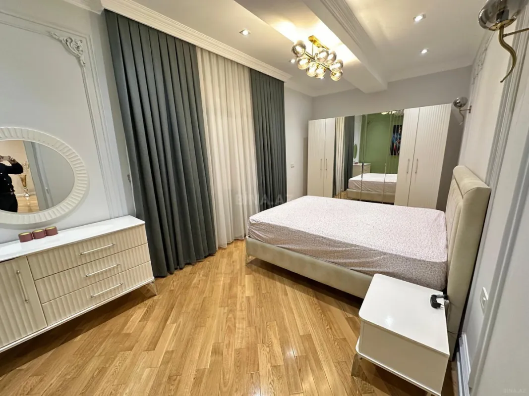 Kirayə verilir 3 otaqlı mənzil 145 m²
