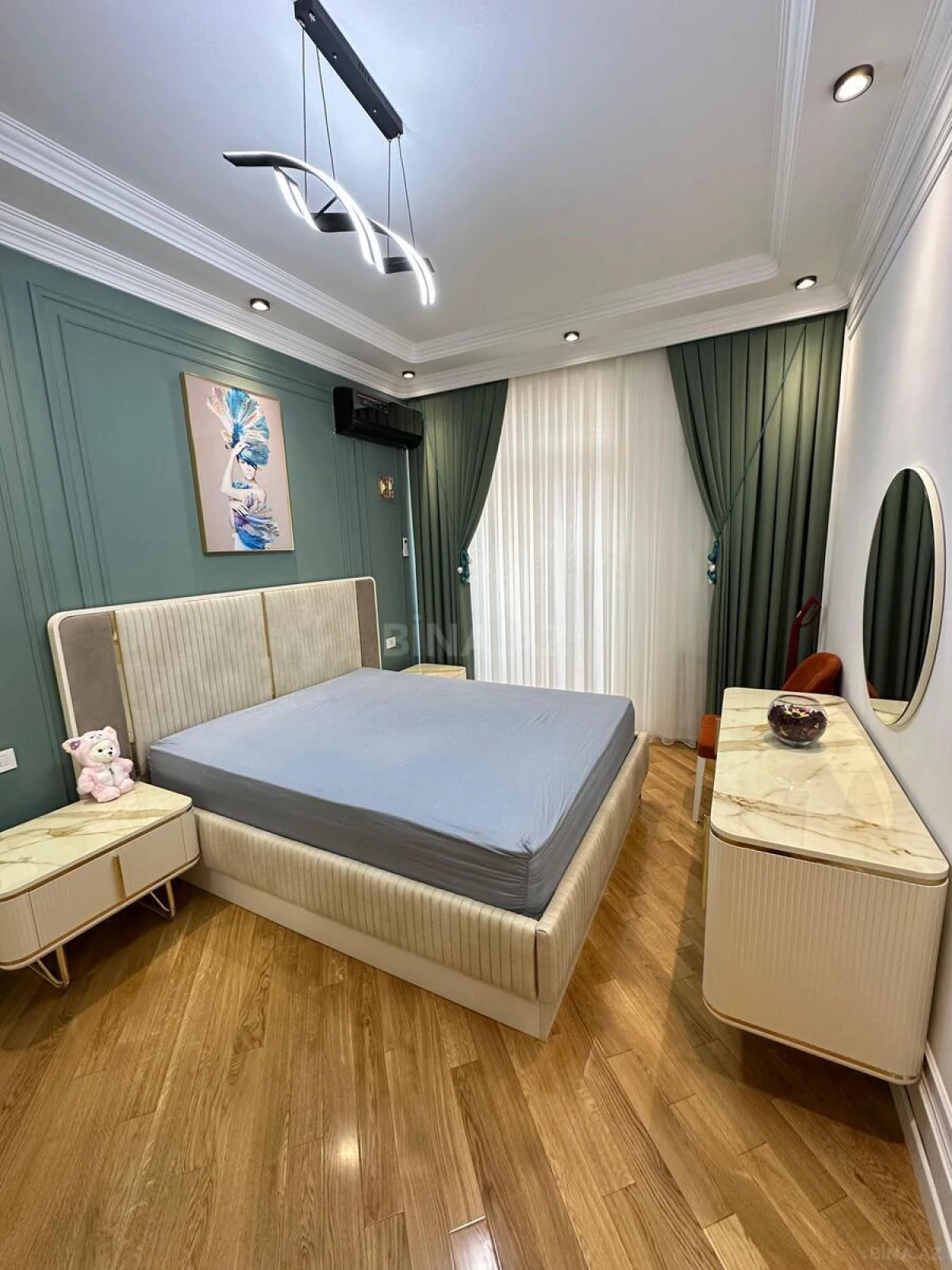 Kirayə verilir 3 otaqlı mənzil 145 m²