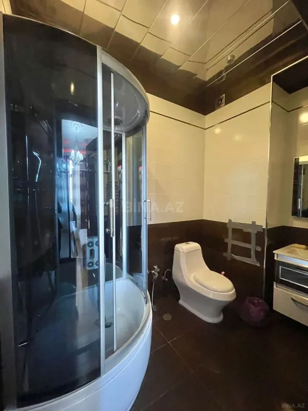 Kirayə verilir 4 otaqlı mənzil 220 m²