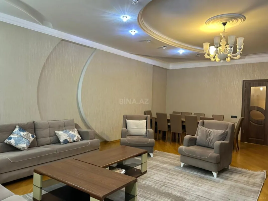 Kirayə verilir 4 otaqlı mənzil 220 m²