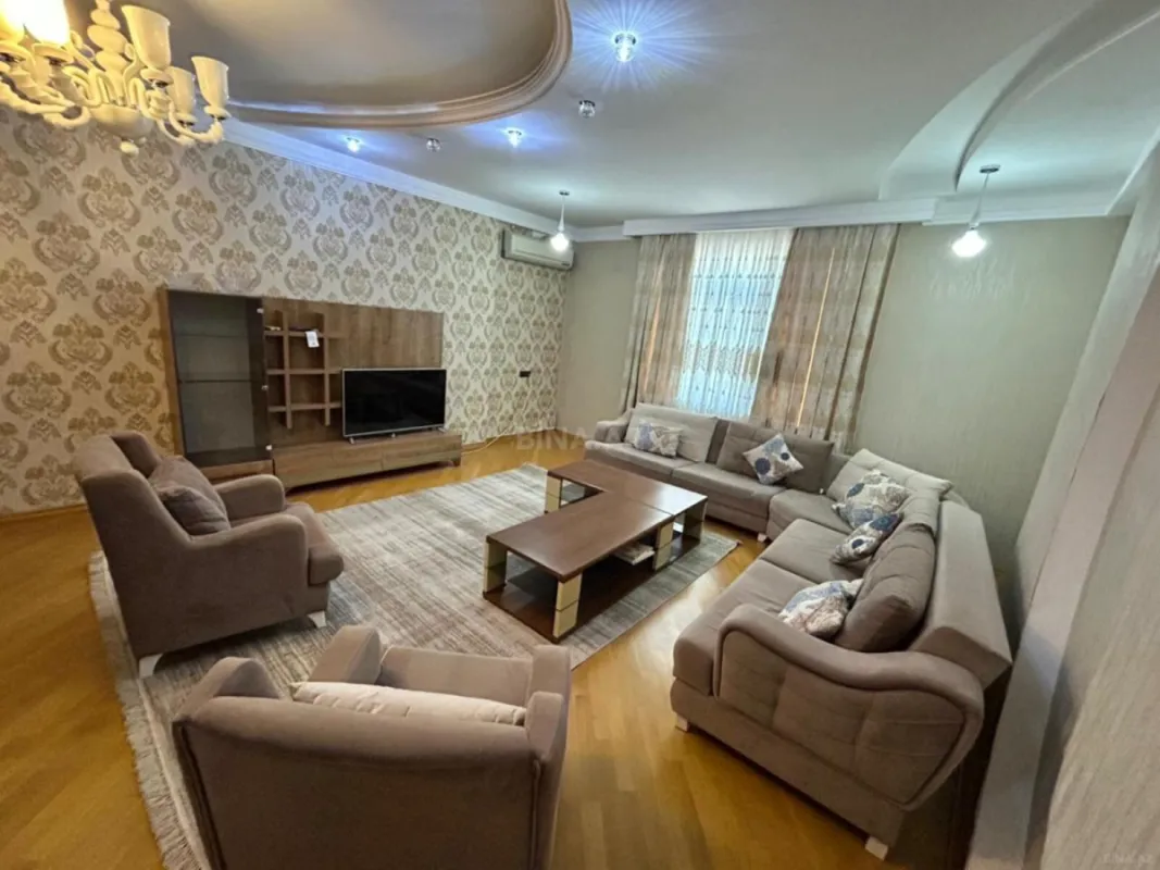 Kirayə verilir 4 otaqlı mənzil 220 m²