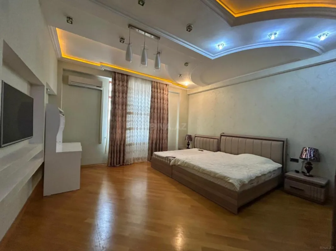 Kirayə verilir 4 otaqlı mənzil 220 m²