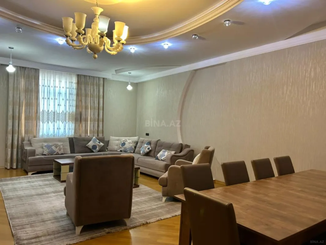 Kirayə verilir 4 otaqlı mənzil 220 m²