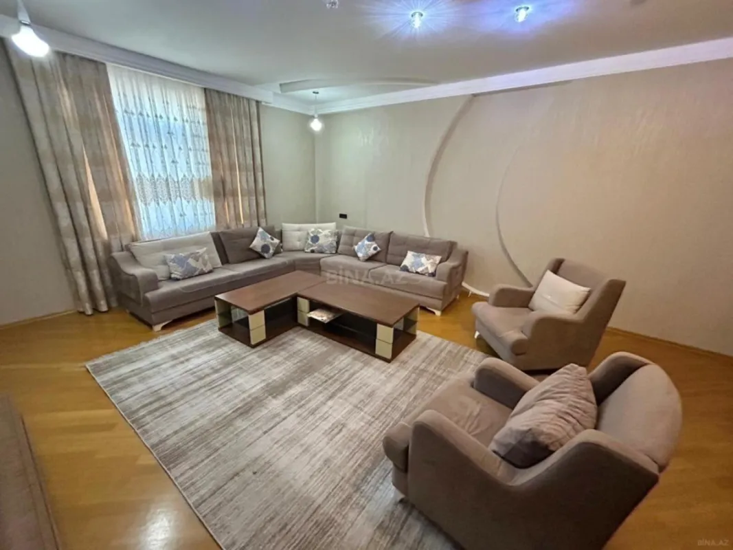 Kirayə verilir 4 otaqlı mənzil 220 m²
