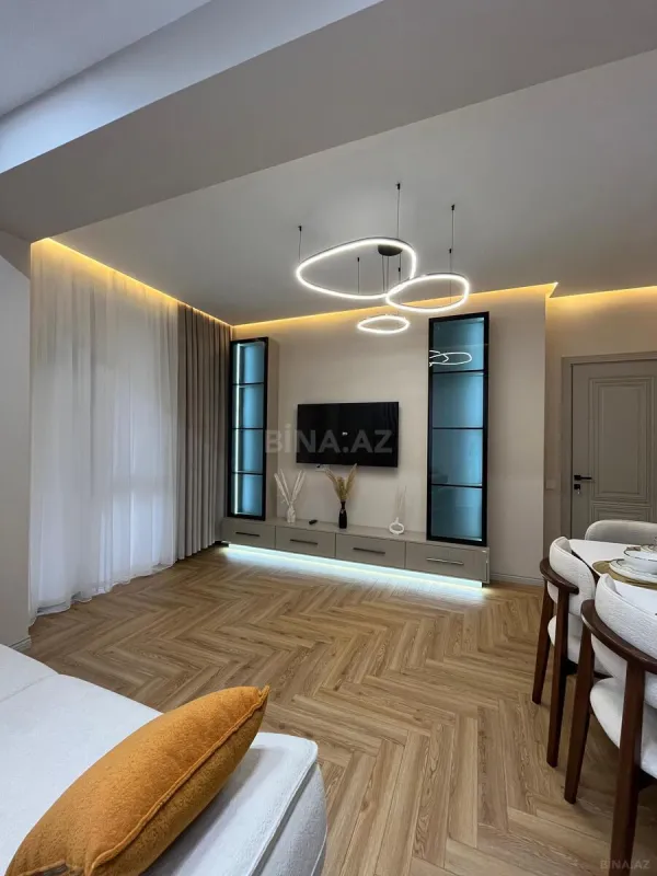 Satılır 2 otaqlı mənzil 77 m²