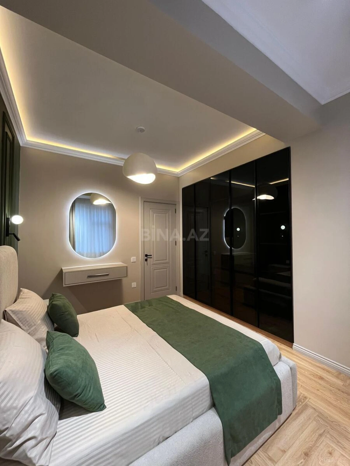 Satılır 2 otaqlı mənzil 77 m²