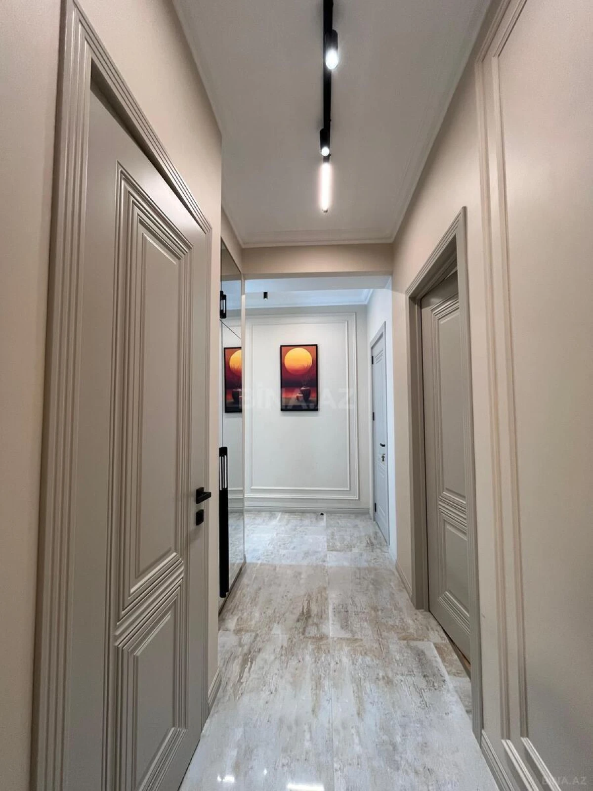 Satılır 2 otaqlı mənzil 77 m²