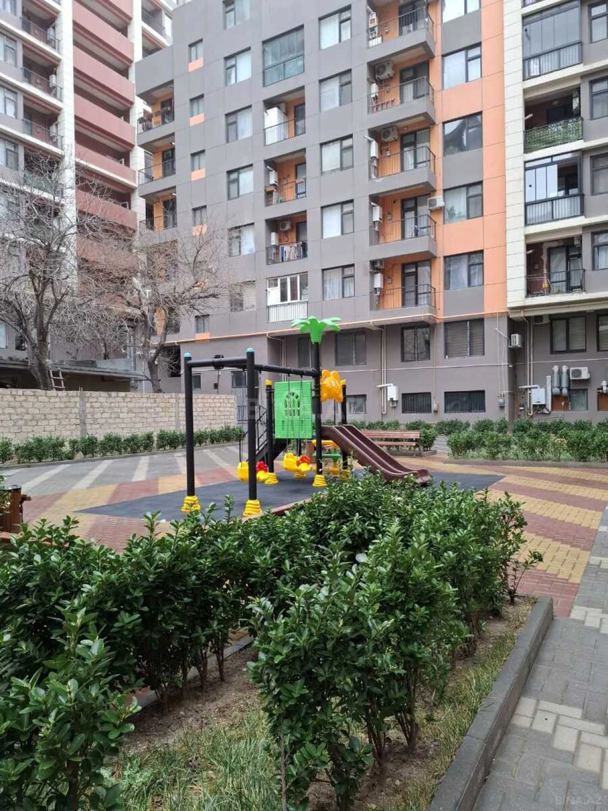 Satılır 2 otaqlı mənzil 65 m²