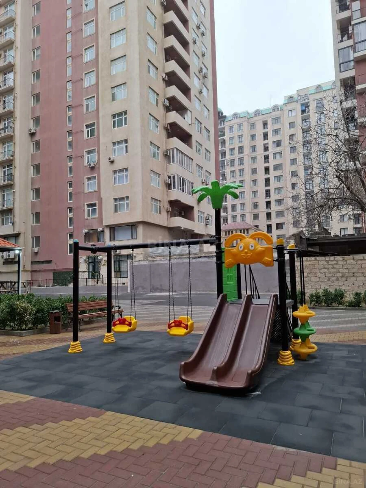 Satılır 2 otaqlı mənzil 65 m²