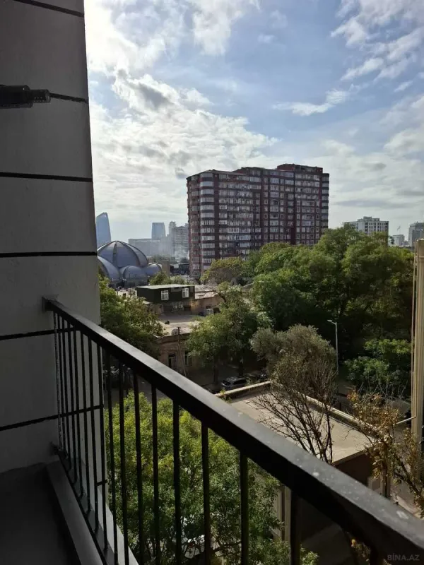 Satılır 2 otaqlı mənzil 65 m²