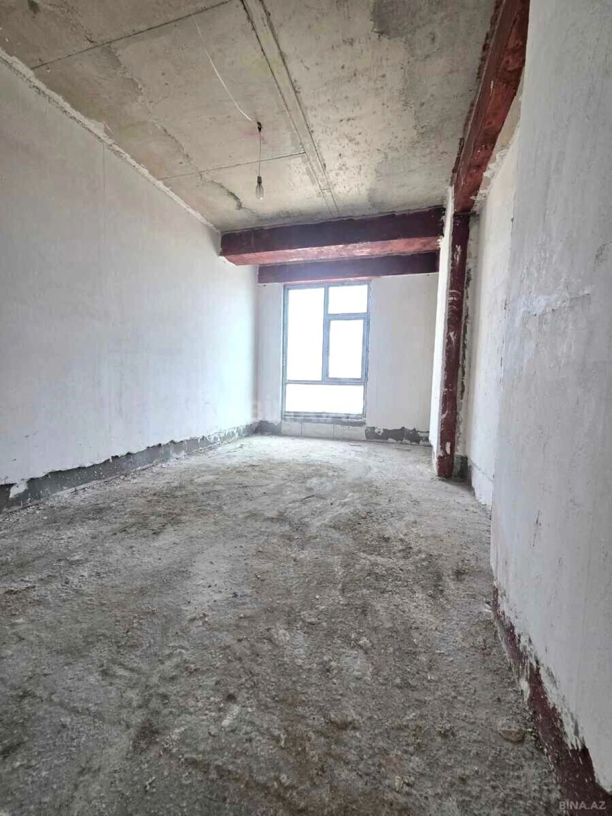 Satılır 3 otaqlı mənzil 135 m²