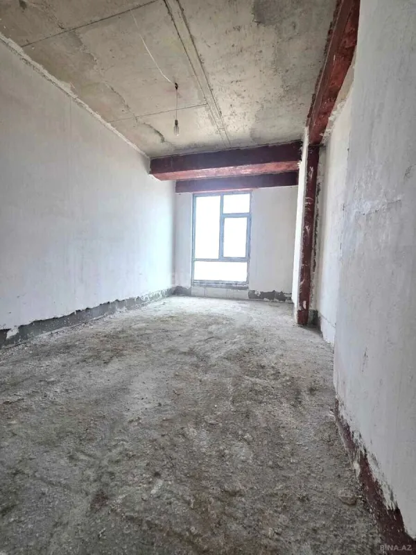 Satılır 3 otaqlı mənzil 135 m²