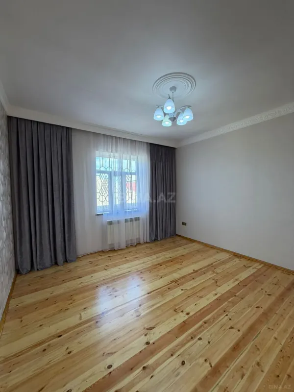 Satılır 7 otaqlı həyət evi 340 m²