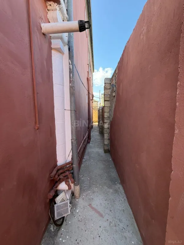 Satılır 7 otaqlı həyət evi 340 m²