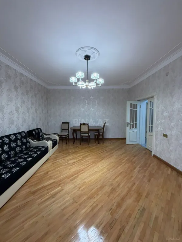 Satılır 7 otaqlı həyət evi 340 m²